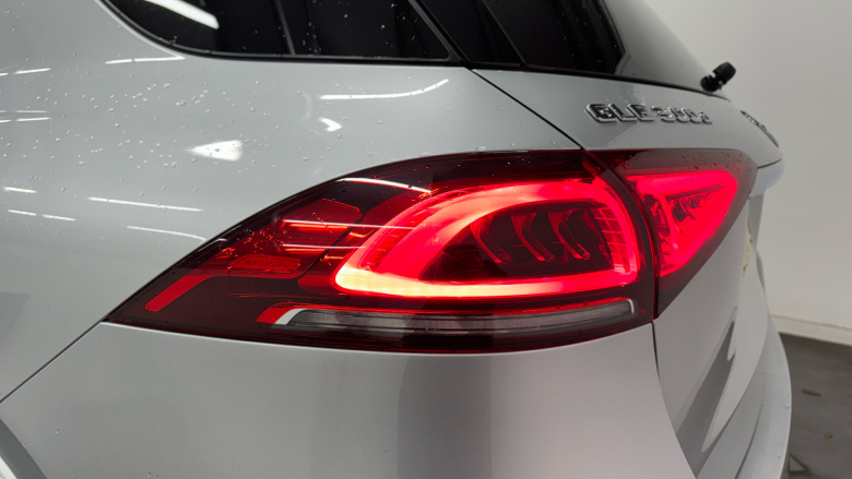 Mercedes-Benz GLE 300d 4Matic AMG Line Premium 5dr 9G-Tronic Diesel Estate